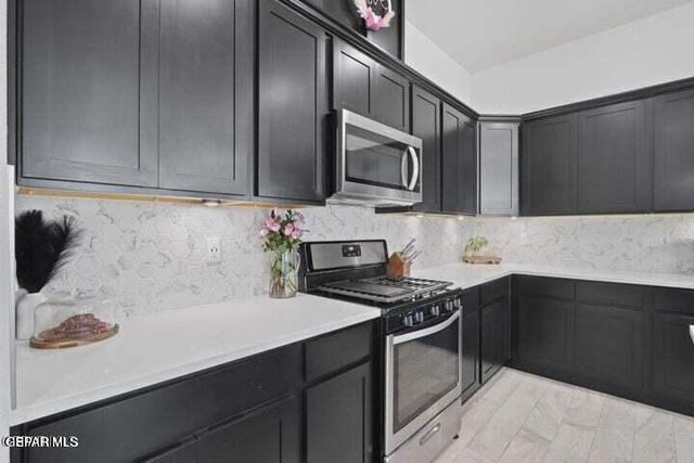 905 COTTAGE Place, El Paso, TX 79928