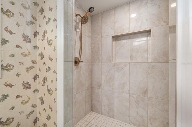 9513 SW 33RD LANE, Gainesville, FL 32608