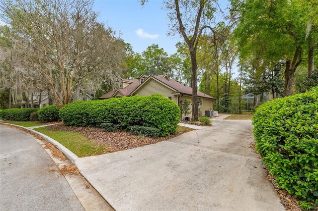 9513 SW 33RD LANE, Gainesville, FL 32608