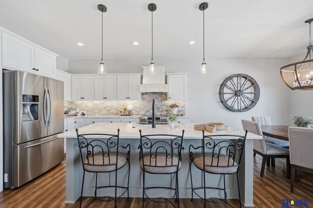 8820 Gold Dust Road, Lincoln, NE 68526