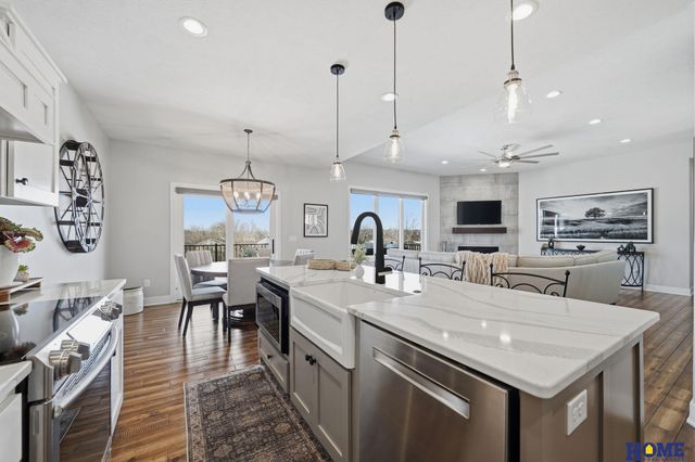 8820 Gold Dust Road, Lincoln, NE 68526