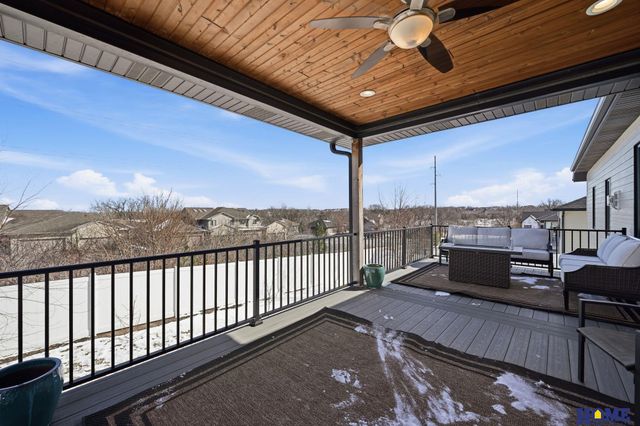 8820 Gold Dust Road, Lincoln, NE 68526