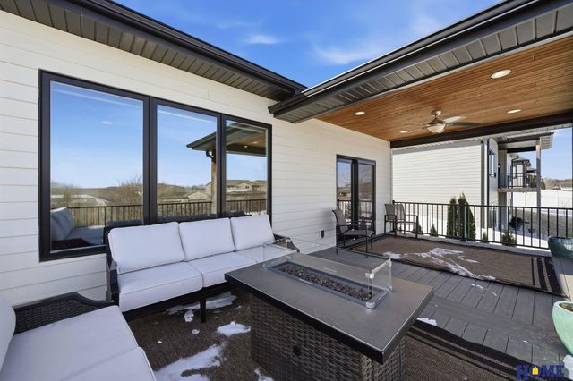 8820 Gold Dust Road, Lincoln, NE 68526