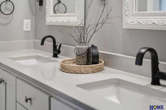 8820 Gold Dust Road, Lincoln, NE 68526