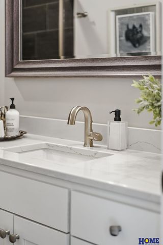 8820 Gold Dust Road, Lincoln, NE 68526