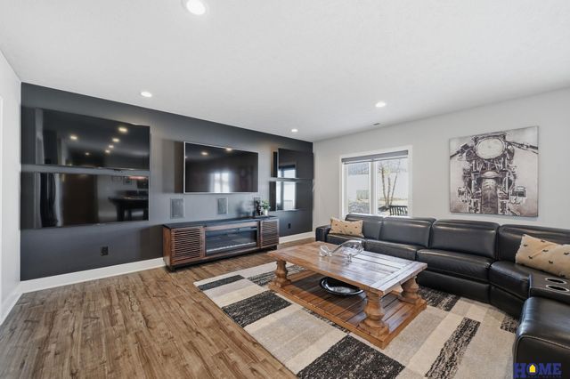 8820 Gold Dust Road, Lincoln, NE 68526