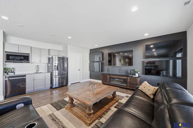 8820 Gold Dust Road, Lincoln, NE 68526