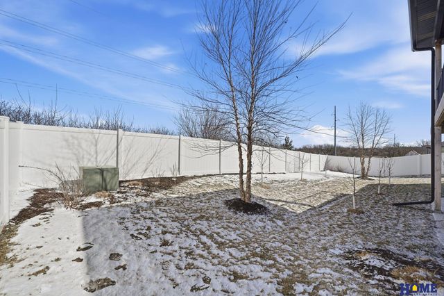 8820 Gold Dust Road, Lincoln, NE 68526