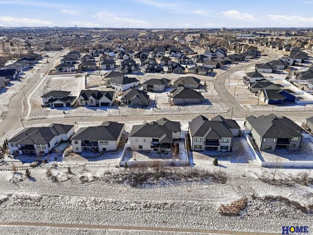 8820 Gold Dust Road, Lincoln, NE 68526