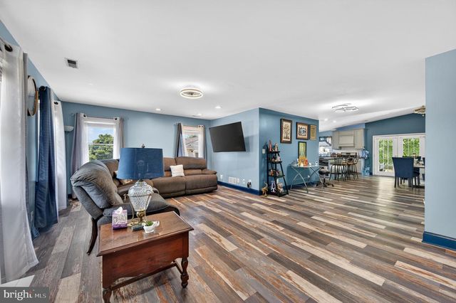 2504 PUTTY HILL AVE, Parkville, MD 21234