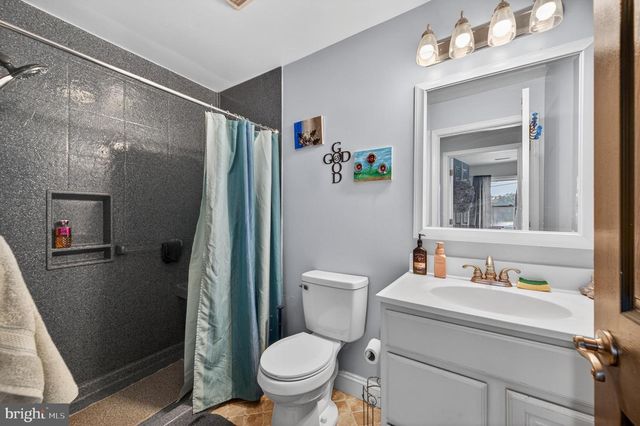 2504 PUTTY HILL AVE, Parkville, MD 21234