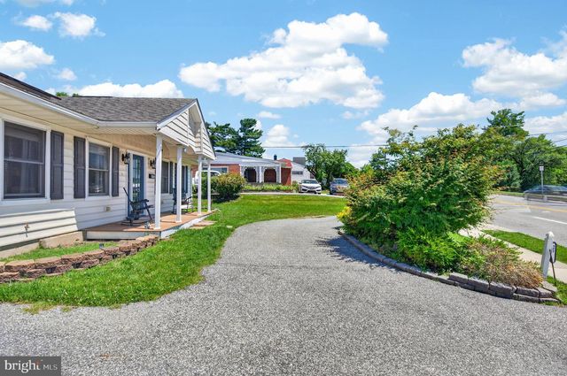 2504 PUTTY HILL AVE, Parkville, MD 21234