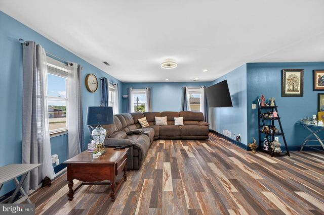 2504 PUTTY HILL AVE, Parkville, MD 21234