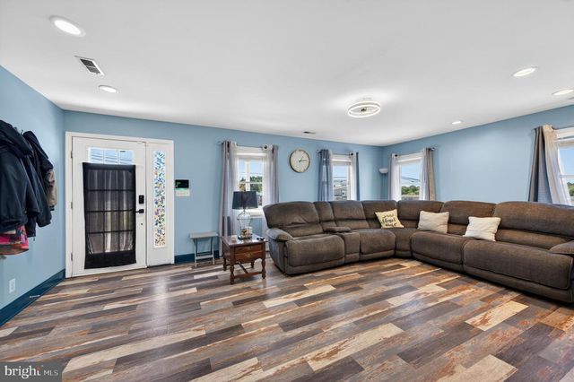 2504 PUTTY HILL AVE, Parkville, MD 21234