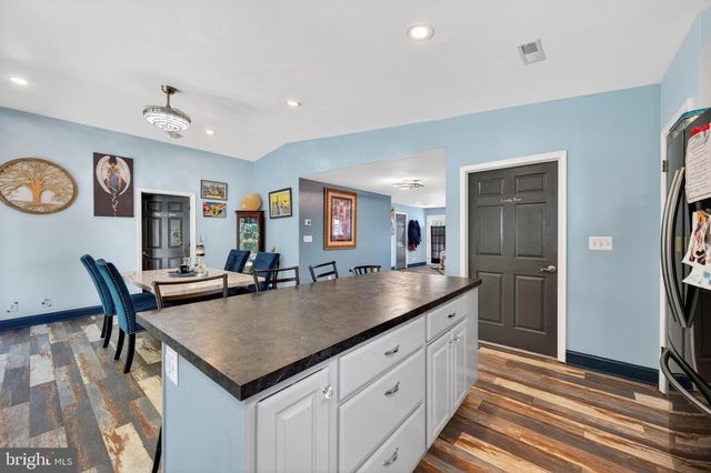 2504 PUTTY HILL AVE, Parkville, MD 21234