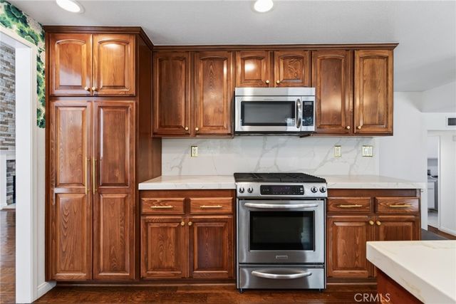 2182 Ranchwood, Riverside, CA 92506