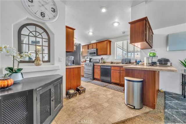 1550 20th Street West 76, Rosamond, CA 93560