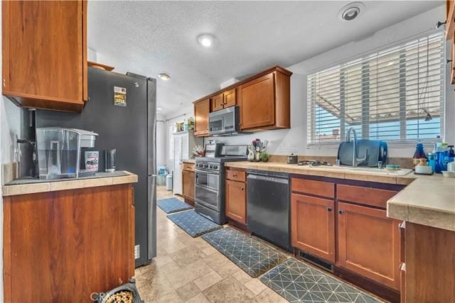 1550 20th Street West 76, Rosamond, CA 93560
