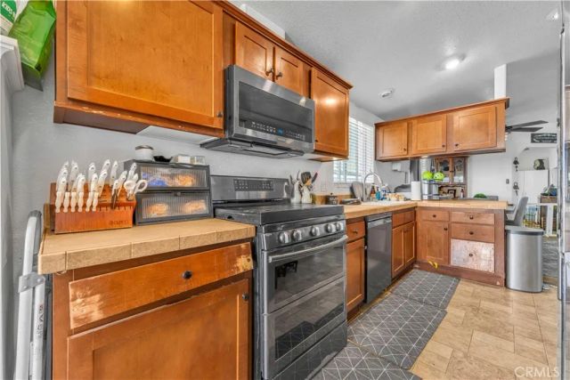 1550 20th Street West 76, Rosamond, CA 93560
