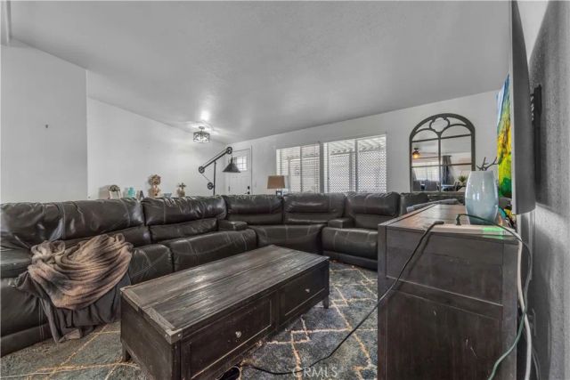 1550 20th Street West 76, Rosamond, CA 93560