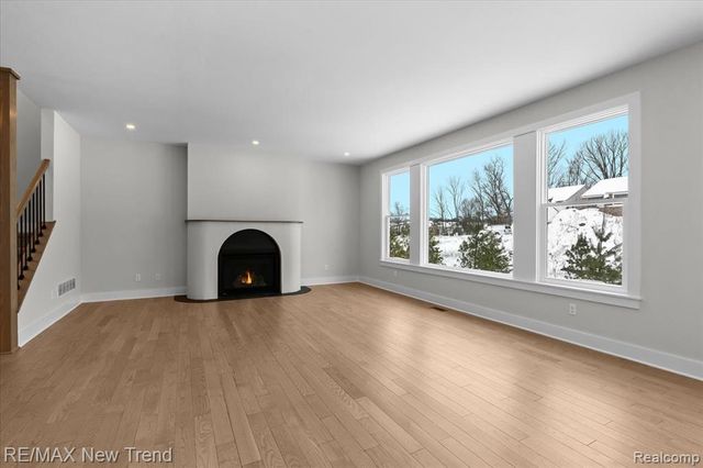 203 Mountain View Lane, Milford, MI 48381