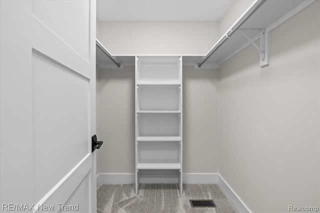 203 Mountain View Lane, Milford, MI 48381