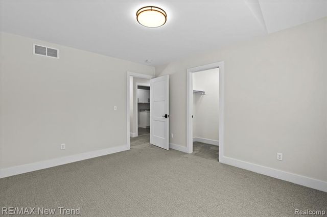 203 Mountain View Lane, Milford, MI 48381