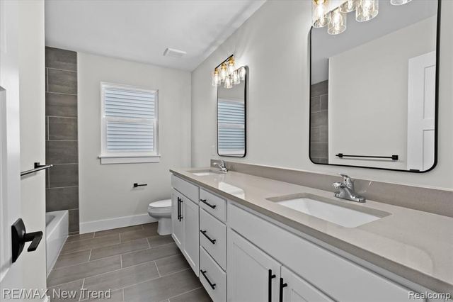 203 Mountain View Lane, Milford, MI 48381