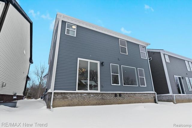 203 Mountain View Lane, Milford, MI 48381