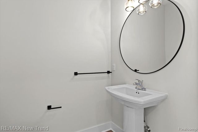 203 Mountain View Lane, Milford, MI 48381