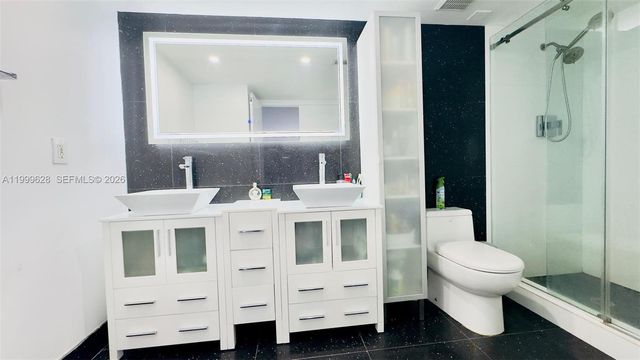 3300 NE 192nd St 814, Aventura, FL 33180