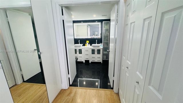 3300 NE 192nd St 814, Aventura, FL 33180