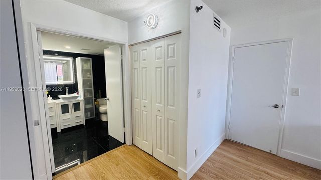 3300 NE 192nd St 814, Aventura, FL 33180