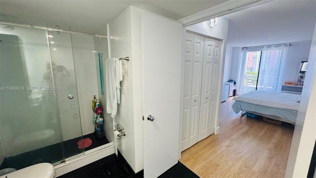 3300 NE 192nd St 814, Aventura, FL 33180