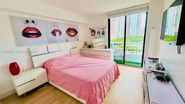 3300 NE 192nd St 814, Aventura, FL 33180