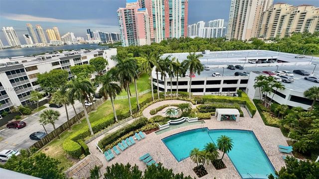 3300 NE 192nd St 814, Aventura, FL 33180