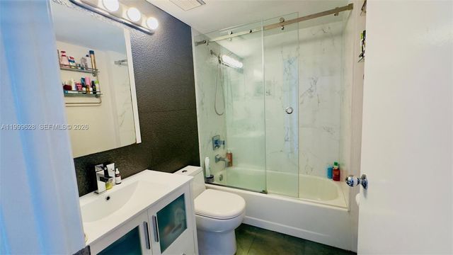 3300 NE 192nd St 814, Aventura, FL 33180