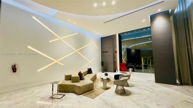 3300 NE 192nd St 814, Aventura, FL 33180