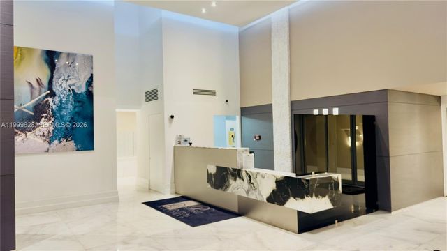 3300 NE 192nd St 814, Aventura, FL 33180