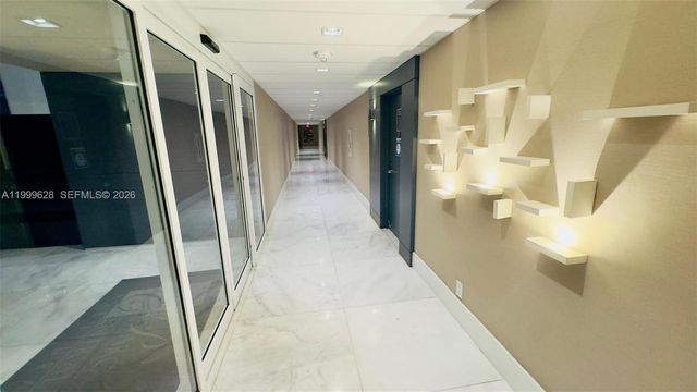 3300 NE 192nd St 814, Aventura, FL 33180