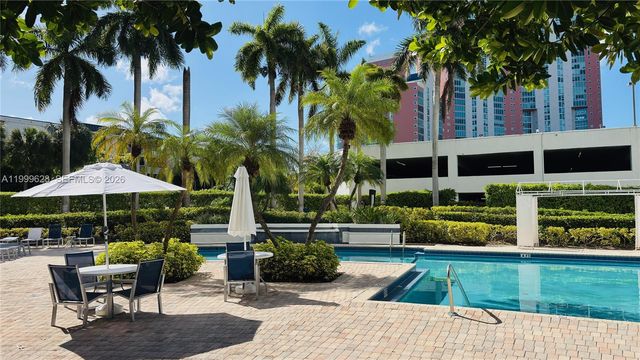 3300 NE 192nd St 814, Aventura, FL 33180