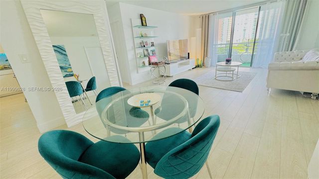 3300 NE 192nd St 814, Aventura, FL 33180