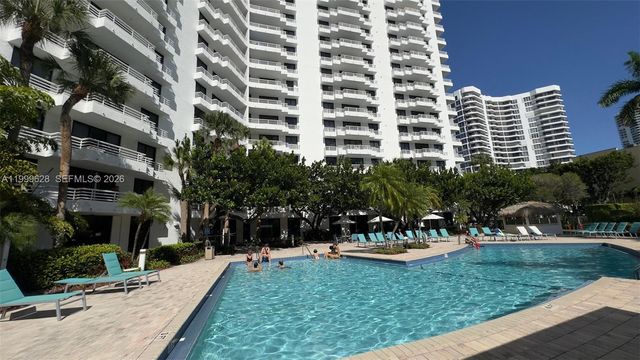 3300 NE 192nd St 814, Aventura, FL 33180