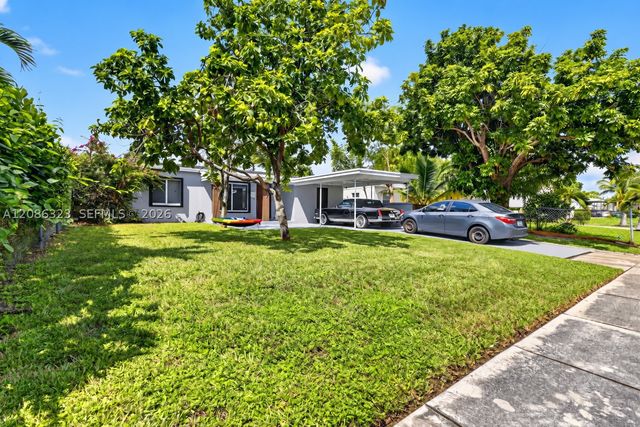 5317 NE 5th Ave, Oakland Park, FL 33334