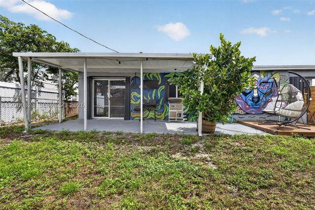 5317 NE 5th Ave, Oakland Park, FL 33334