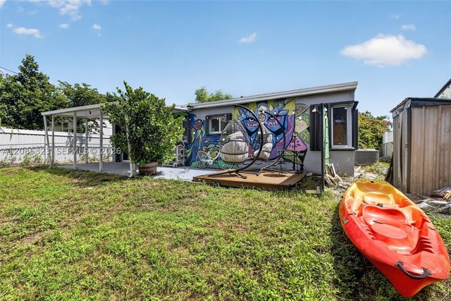 5317 NE 5th Ave, Oakland Park, FL 33334