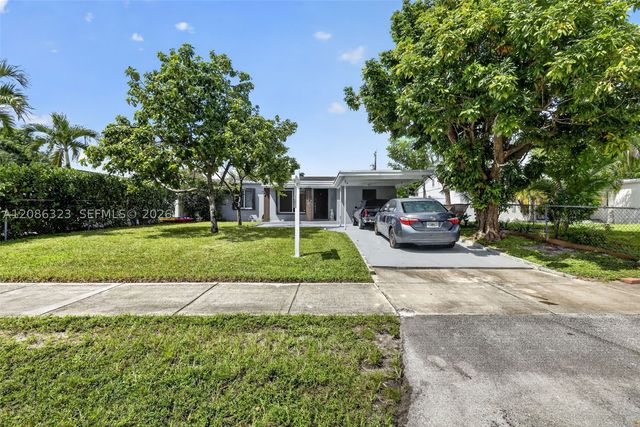 5317 NE 5th Ave, Oakland Park, FL 33334