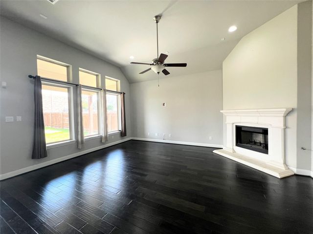 2700 Hudson LN, Leander, TX 78641