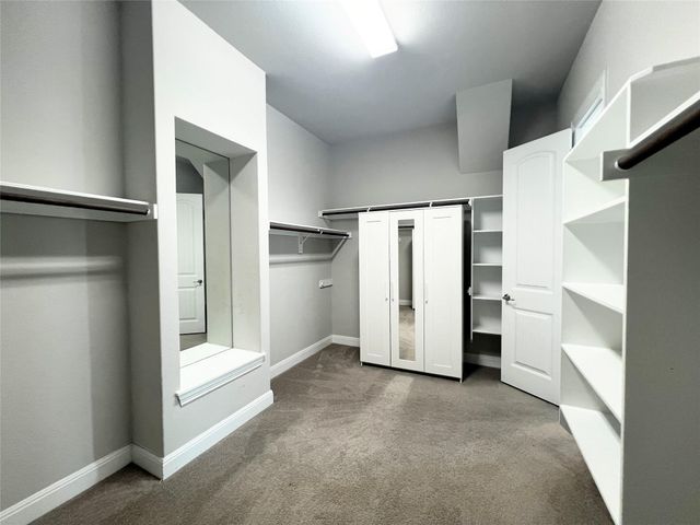 2700 Hudson LN, Leander, TX 78641