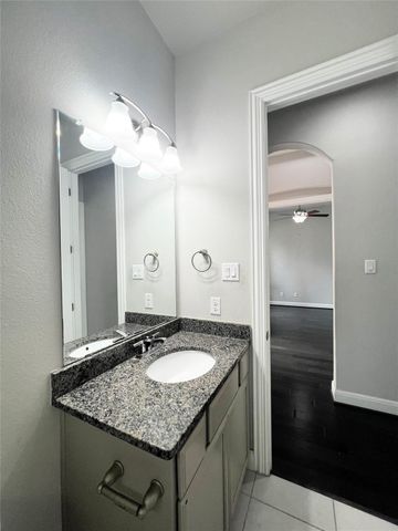 2700 Hudson LN, Leander, TX 78641